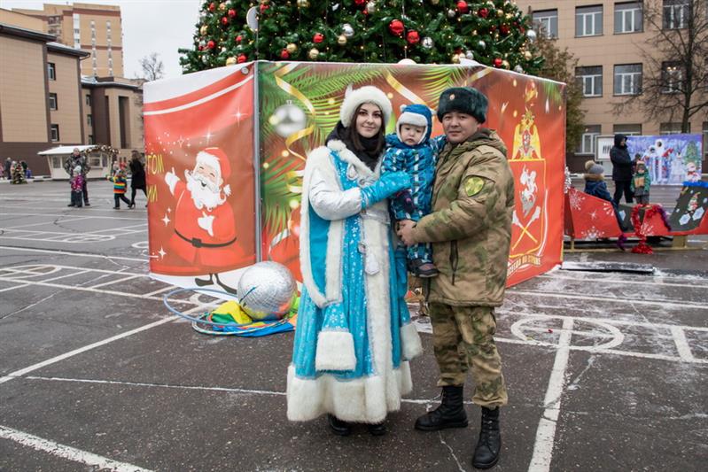 Праздник к нам приходит