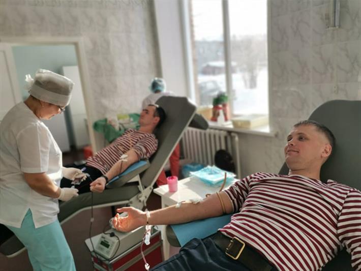 В Кузбассе росгвардейцы приняли участие в донорской акции