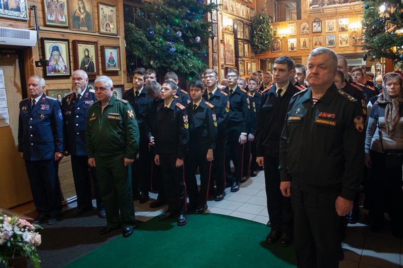 В храме при Московском президентском кадетском училище Росгвардии проведено богослужение 