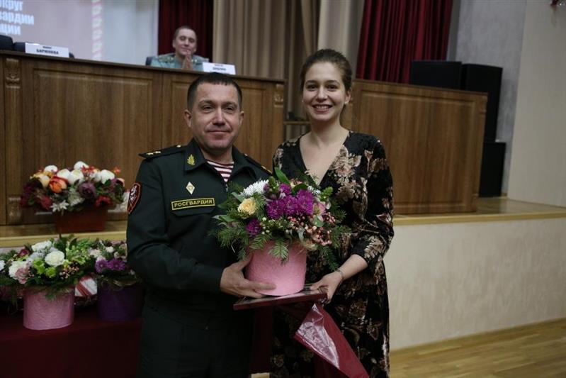 Командующий Северо-Кавказским округом Росгвардии поздравил журналистов с профессиональным праздником