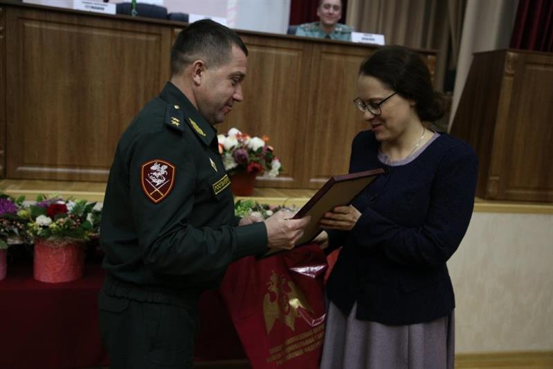 Командующий Северо-Кавказским округом Росгвардии поздравил журналистов с профессиональным праздником