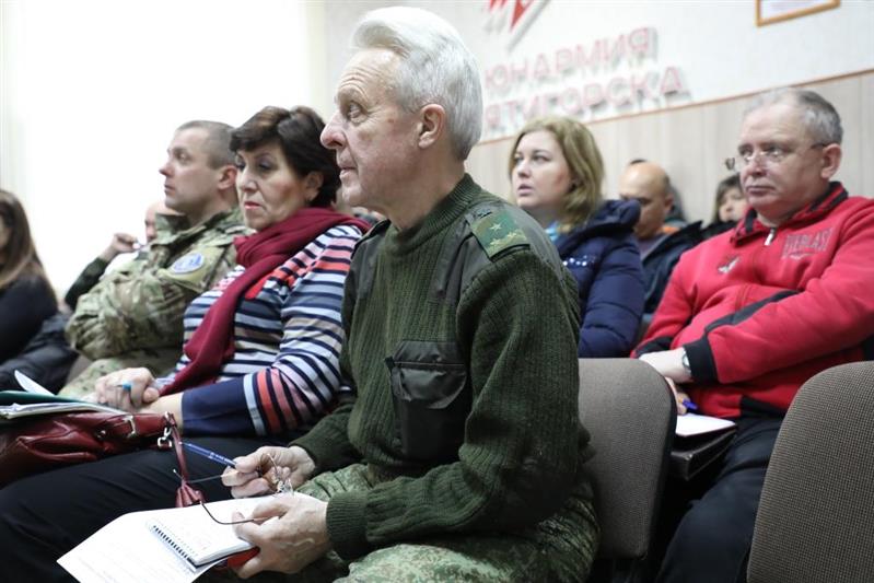 Офицеры управления Северо-Кавказского округа Росгвардии обсудили с представителями школ планы совместных патриотических мероприятий