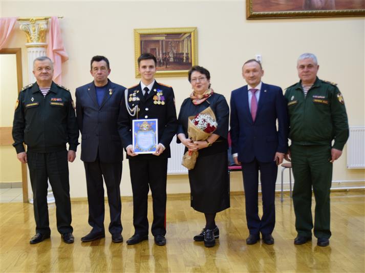 Кадет выпускного курса МосПКУ им. Шолохова удостоен именной стипендии Героя России генерал-полковника Анатолия Романова