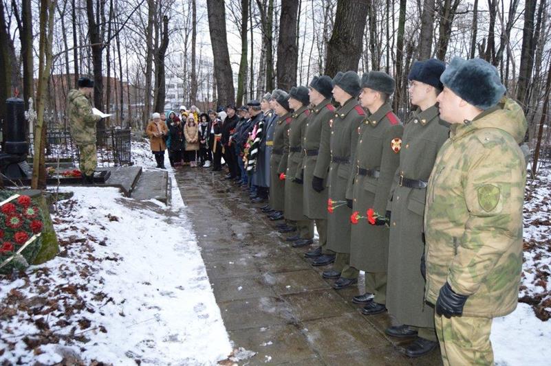 В Санкт-Петербурге росгвардейцы продолжают участвовать в мероприятиях, посвященных 76-летию со дня снятия блокады Ленинграда