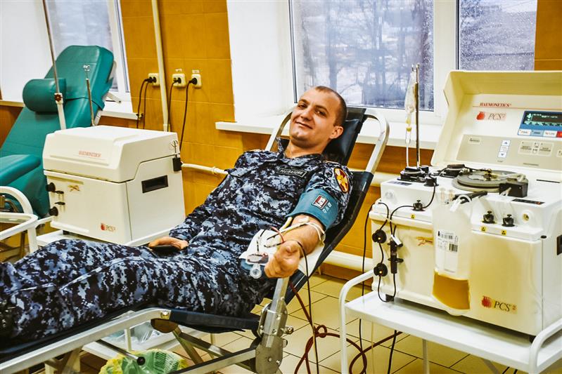 Адыгейские росгвардейцы приняли участие в донорской акции
