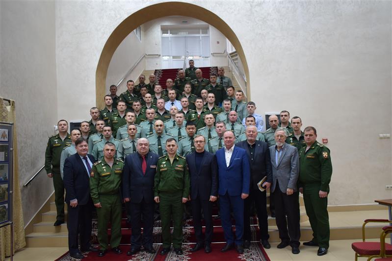 На факультете войск национальной гвардии Военного университета состоялся круглый стол, посвященный подвигу Героя России майора Никиты Кулькова