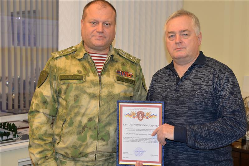 Начальник Управления Росгвардии по ХМАО – Югре поблагодарил за сотрудничество председателя окружного отделения Союза журналистов России 