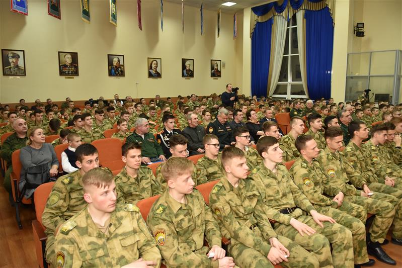Кадет выпускного курса МосПКУ им. Шолохова удостоен именной стипендии Героя России генерал-полковника Анатолия Романова