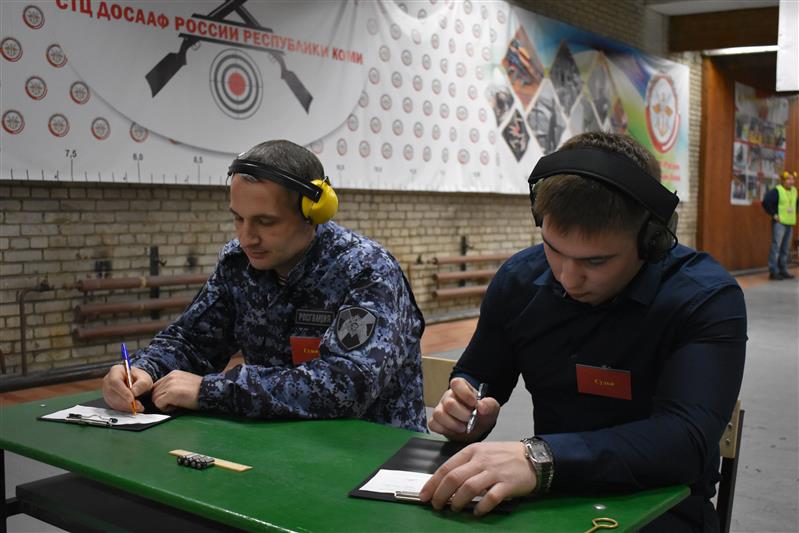 В Республике Коми продолжаются чемпионаты Росгвардии по лыжным гонкам и служебному двоеборью