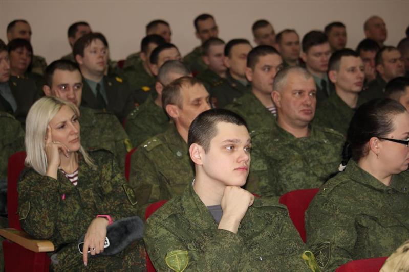 В калиновском соединении Росгвардии в канун православного праздника состоялась встреча с  представителем церкви