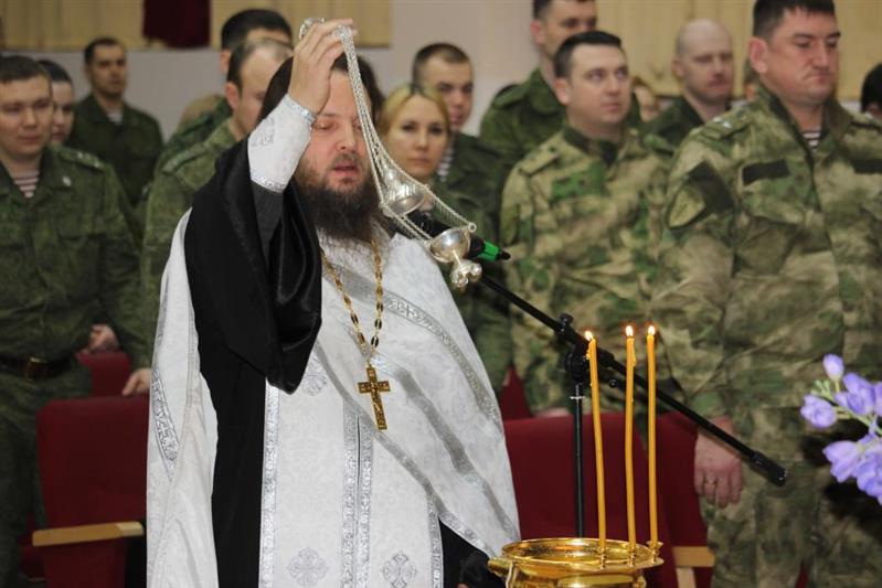 В калиновском соединении Росгвардии в канун православного праздника состоялась встреча с  представителем церкви