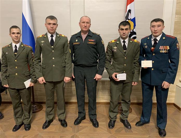 Курсанты Росгвардии удостоены стипендии губернатора и правительства Новосибирской области 