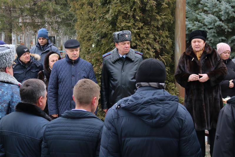В Ставрополе росгвардейцы почтили память офицеров правопорядка, погибших при исполнении служебного долга
