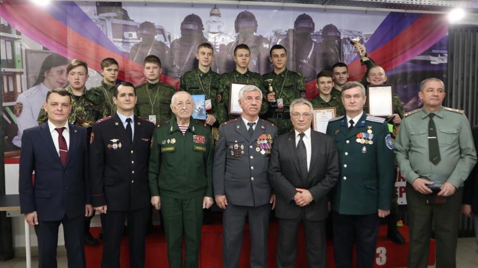 Ветераны Уральского округа Росгвардии провели для школьников, студентов и кадетов военно-патриотические состязания