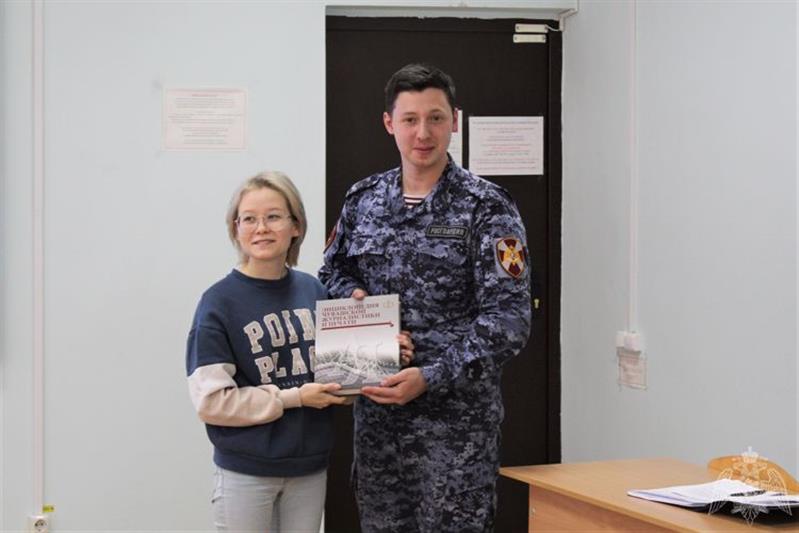 В Приволжском округе сотрудники пресс-служб терорганов Росгвардии отметили 25 летие со дня образования информационных подразделений ведомства (видео)