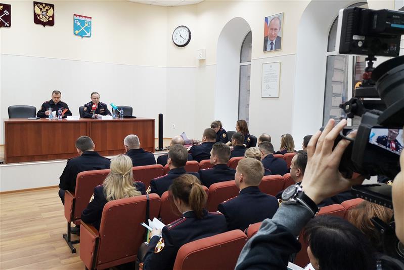 Подведены итоги деятельности подразделений лицензионно-разрешительной работы Главного управления Росгвардии по Санкт-Петербургу и Ленинградской области в 2019 году