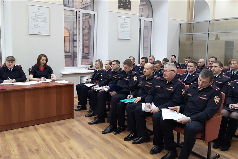 Подведены итоги деятельности подразделений лицензионно-разрешительной работы Главного управления Росгвардии по Санкт-Петербургу и Ленинградской области в 2019 году