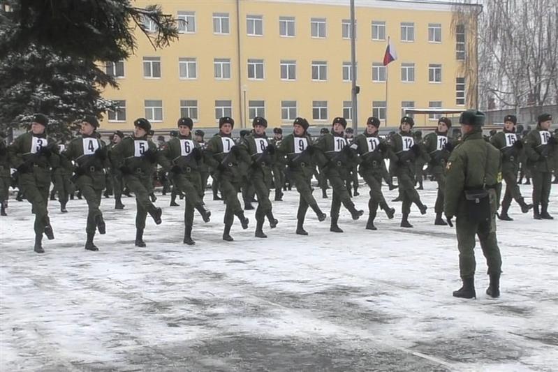 Военнослужащие Росгвардии начали подготовку к параду Победы на Красной площади