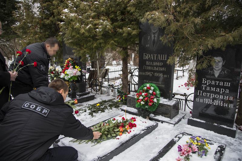 Офицеры тульского СОБР почтили память своих погибших товарищей