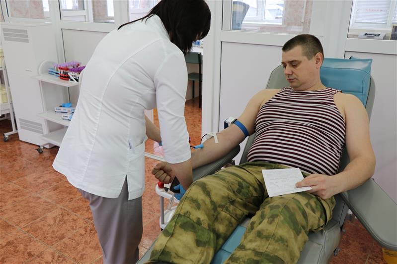 Калужские росгвардейцы приняли участие в донорской акции 