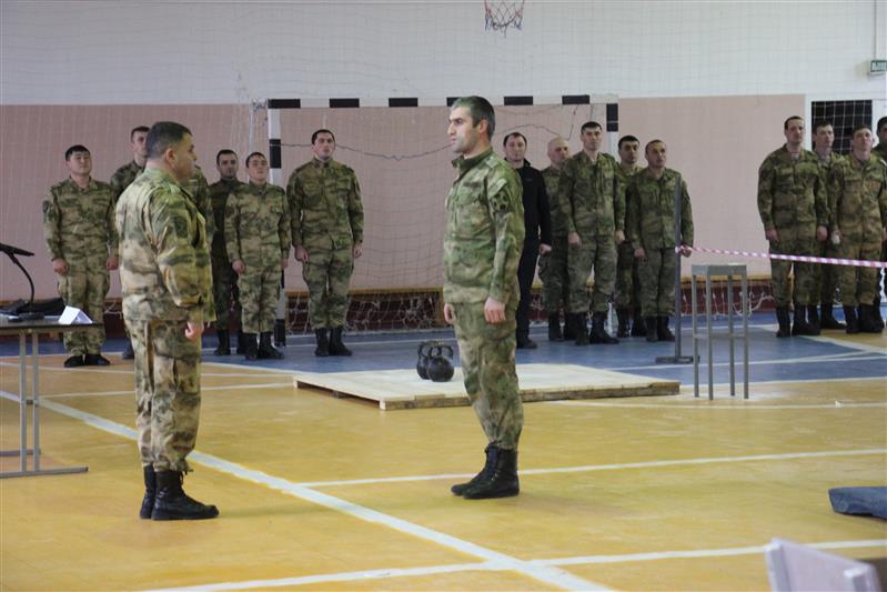 В Урус-Мартане определились сильнейшие гиревики грозненского соединения Росгвардии