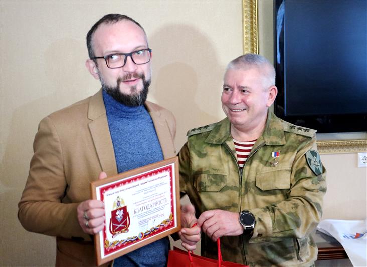 Командующий Южным округом Росгвардии поблагодарил представителей региональных СМИ за плодотворное взаимодействие (видео)