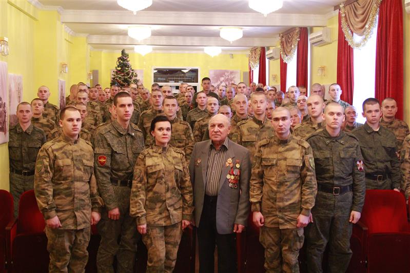 Литературный вечер в память о Великой Победе прошёл в Центральном узле связи Росгвардии (видео)