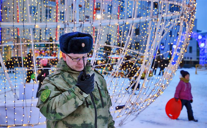 В Мордовии росгвардейцы приняли участие в обеспечении безопасности новогодних торжеств