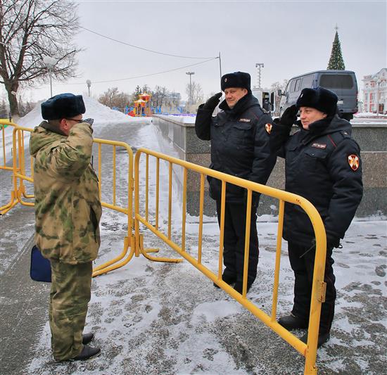 В Мордовии росгвардейцы приняли участие в обеспечении безопасности новогодних торжеств