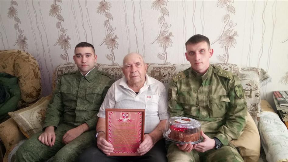 Росгвардейцы Приволжского округа приняли участие в мероприятиях, приуроченных к 76-й годовщине освобождения Ленинграда (видео)