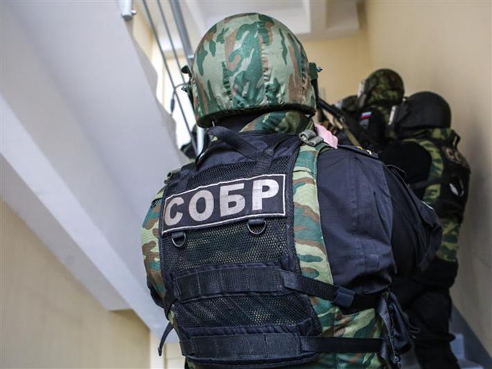 В Иркутске полицейские и сотрудники СОБР задержали подозреваемых в создании преступного сообщества 