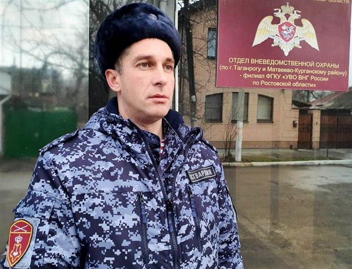  Офицер Росгвардии  в Ростовской области задержал уличного грабителя 