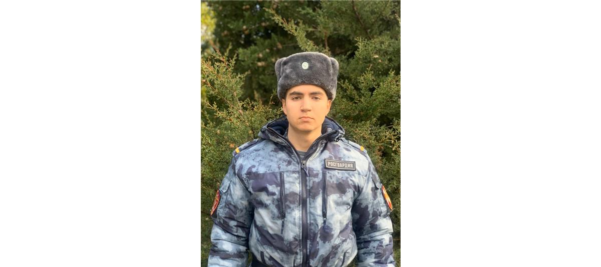 Военнослужащие Росгвардии в Ялте помогли мужчине справиться с приступом эпилепсии