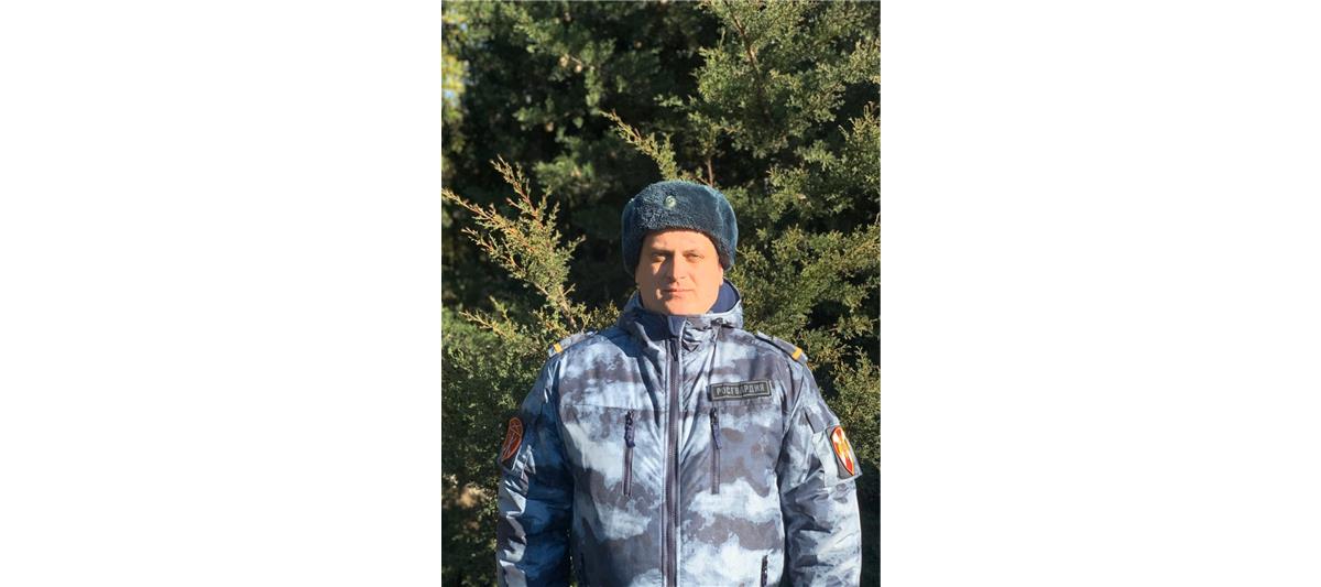 Военнослужащие Росгвардии в Ялте помогли мужчине справиться с приступом эпилепсии
