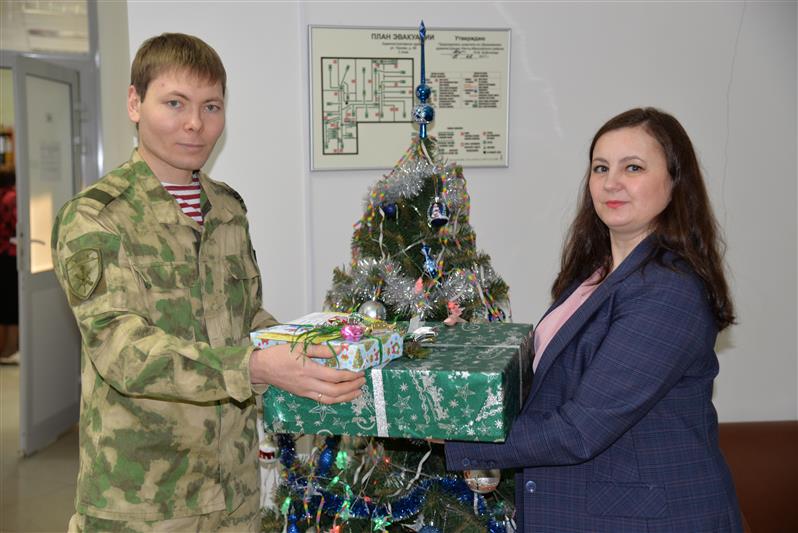 В Югре сотрудников Росгвардии поблагодарили за активное участие в региональной акции «Рождественское чудо»