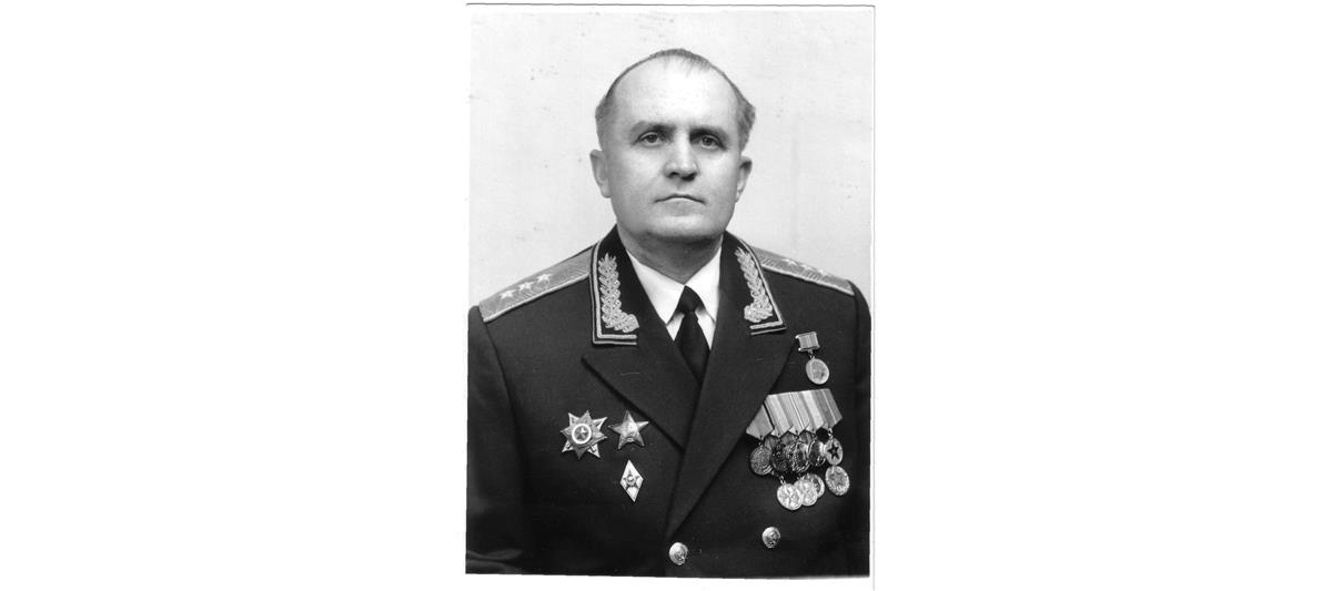 Директор Росгвардии генерал армии Виктор Золотов выразил соболезнования в связи со смертью генерал-полковника Василия Саввина