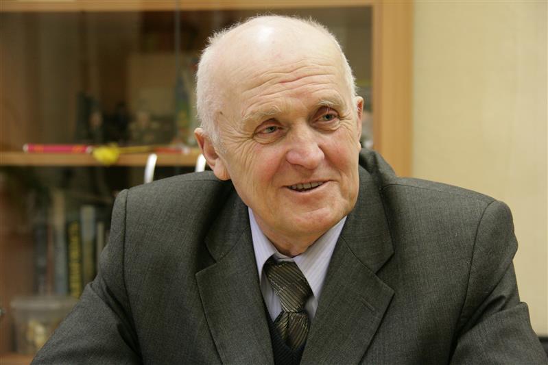 Директор Росгвардии генерал армии Виктор Золотов выразил соболезнования в связи со смертью генерал-полковника Василия Саввина