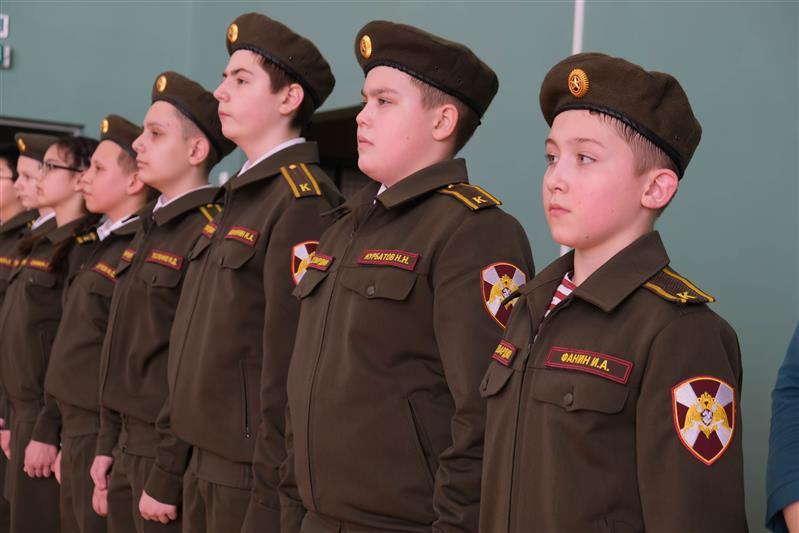 В Курске кадетский класс Росгвардии победил в конкурсе строя и песни