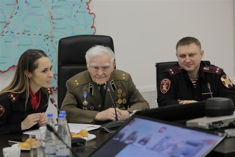 Тульские и волгоградские росгвардейцы провели телемост с участниками Сталинградской битвы 