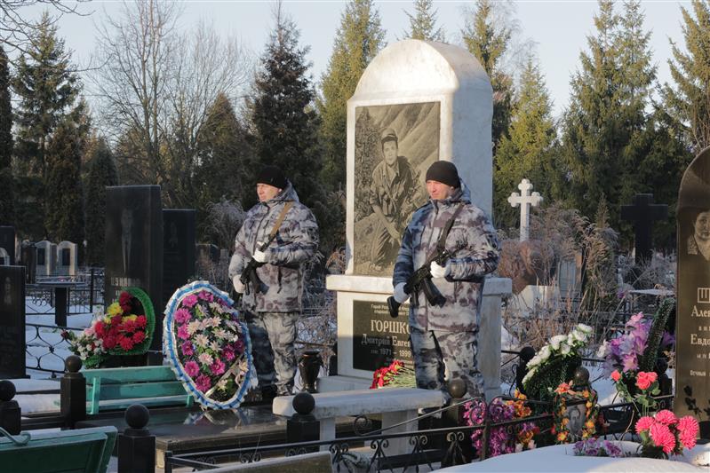 Тульские росгвардейцы почтили память Героя России Дмитрия Горшкова
