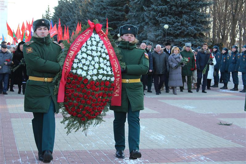 Сотрудники и военнослужащие Росгвардии приняли участие в памятном мероприятии, посвященном освобождению города Курска от немецко-фашистких захватчиков