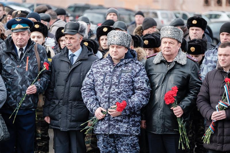 Военнослужащие и сотрудники Центрального округа Росгвардии приняли участие в памятных мероприятиях, посвященных Дню воинов-интернационалистов