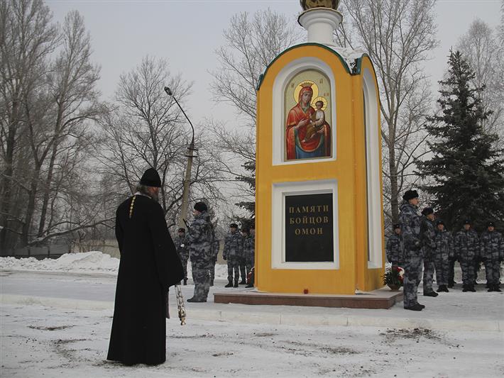 В Кузбассе почтили память сотрудников ОМОН, погибших при исполнении служебного долга