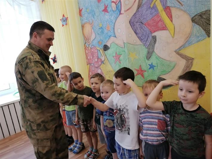 В Северо-Западном округе Росгвардии продолжаются мероприятия, посвященные Дню защитника Отечества