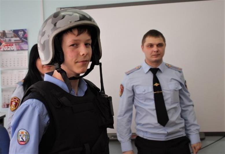 В Сибирском округе Росгвардии проходят мероприятия, приуроченные ко Дню защитника Отечества