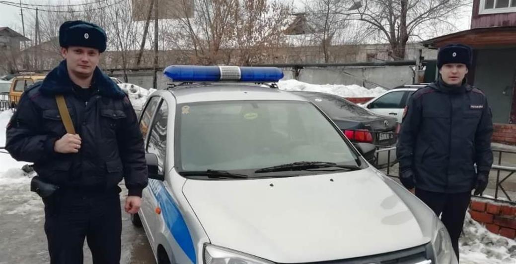 В Тюмени сотрудники отдела вневедомственной охраны задержали подозреваемых в хищении крупной суммы денег у ветерана войны