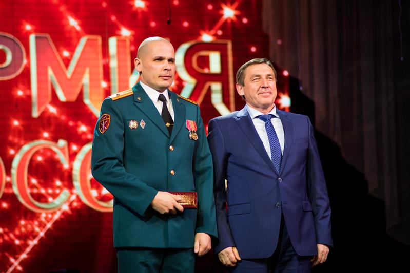 Крымские Росгвардейцы приняли участие в республиканских торжественных мероприятиях, посвященных празднованию Дня защитника Отечества
