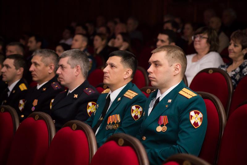 Крымские Росгвардейцы приняли участие в республиканских торжественных мероприятиях, посвященных празднованию Дня защитника Отечества