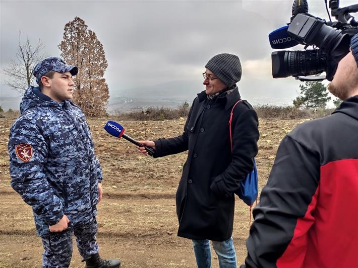 Севастопольские росгвардейцы присоединились к акции «Лес поколений» и высадили саженцы хвойных пород (видео)