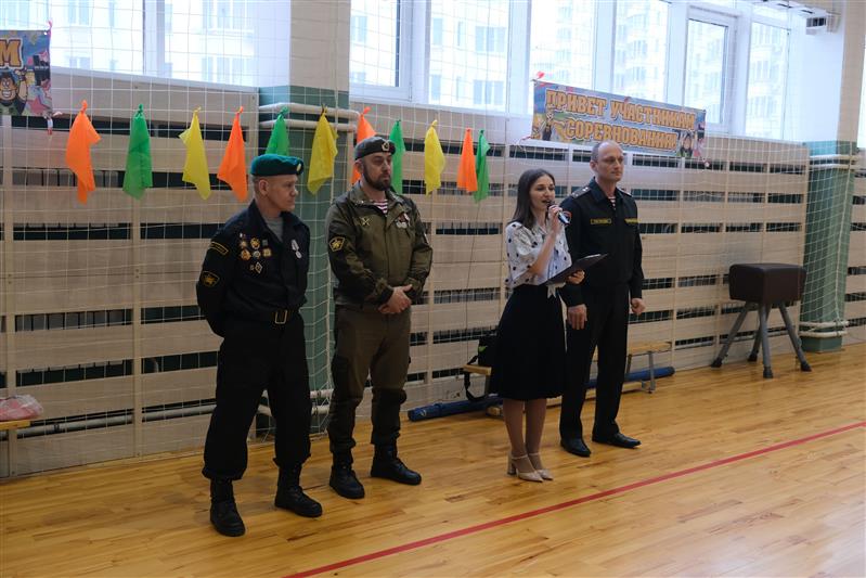 В Курске кадетский класс Росгвардии победил в конкурсе строя и песни